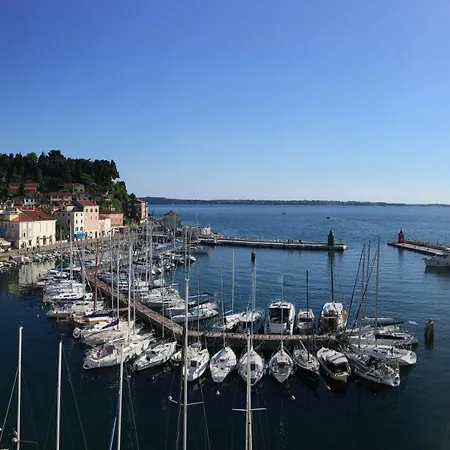 Seafront Ai Fari Pirano