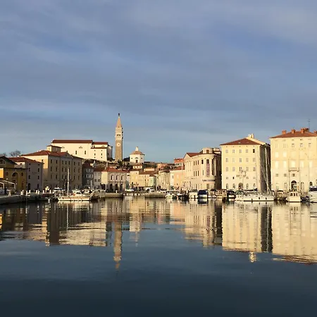 Appartement Seafront Ai Fari Piran