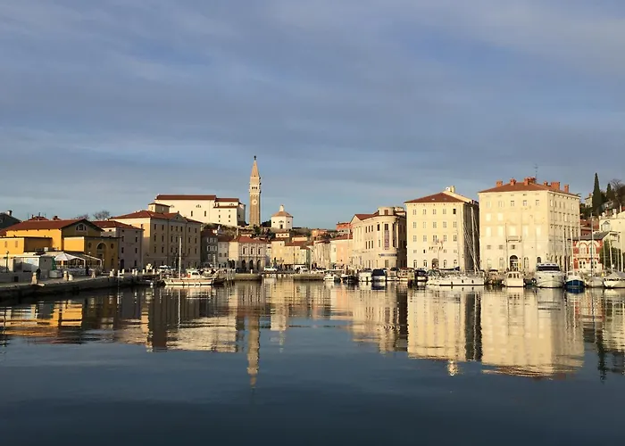 Appartamento Seafront Ai Fari Pirano